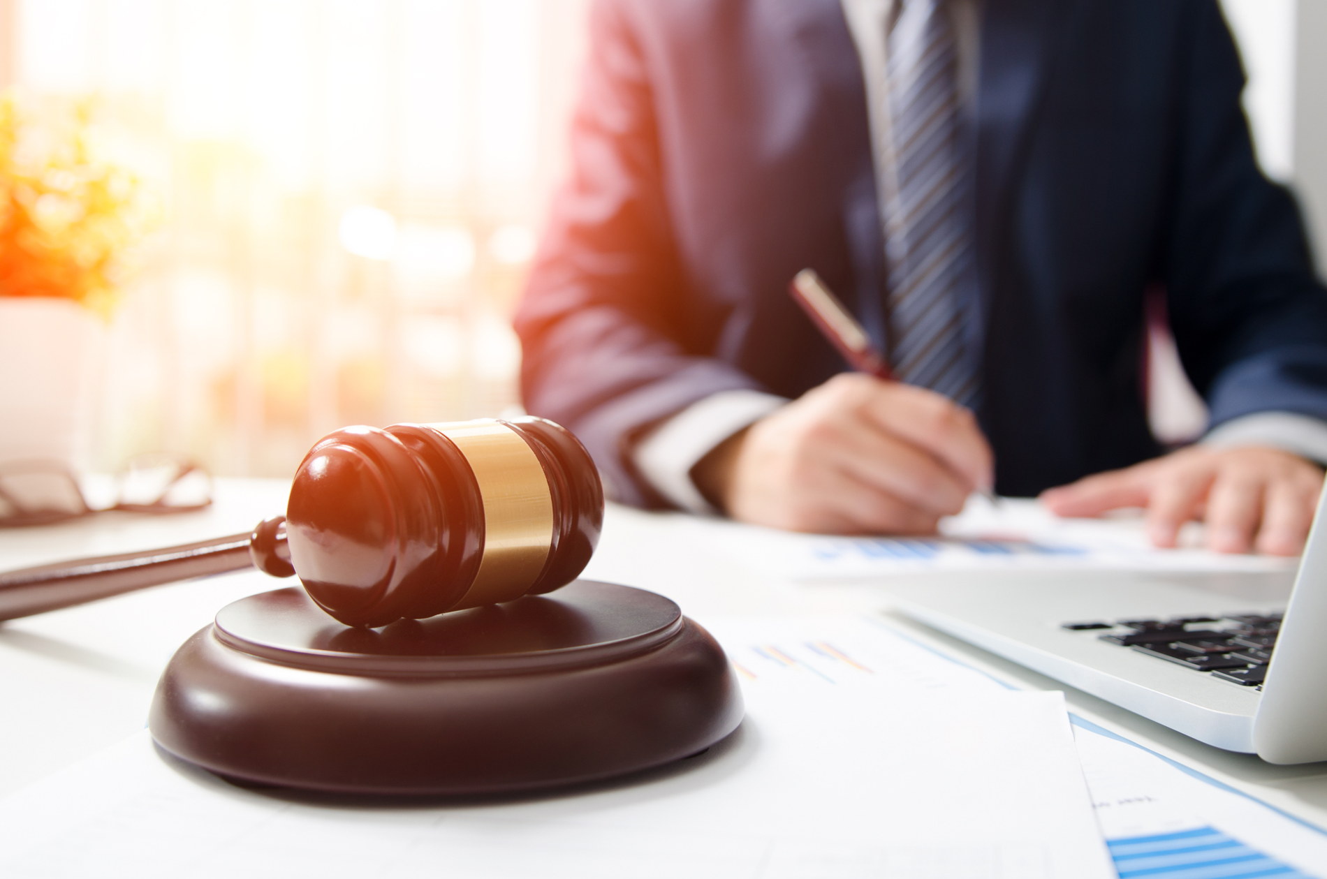 How a Real Estate Law Professional Can Help You Close Your Next Deal